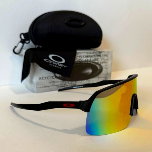 (OO9463) Oakley Sutro Lite PRIZM Polarized Black Frame - Picture 1 of 8
